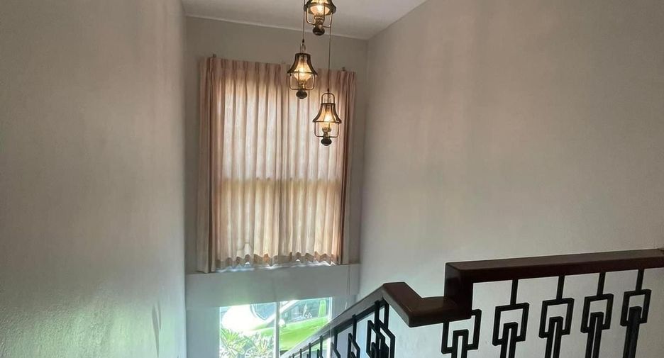 À louer 3 chambres maison à Mueang Phuket, Phuket