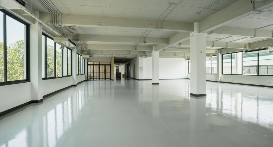For rent office in Khlong Toei, Bangkok