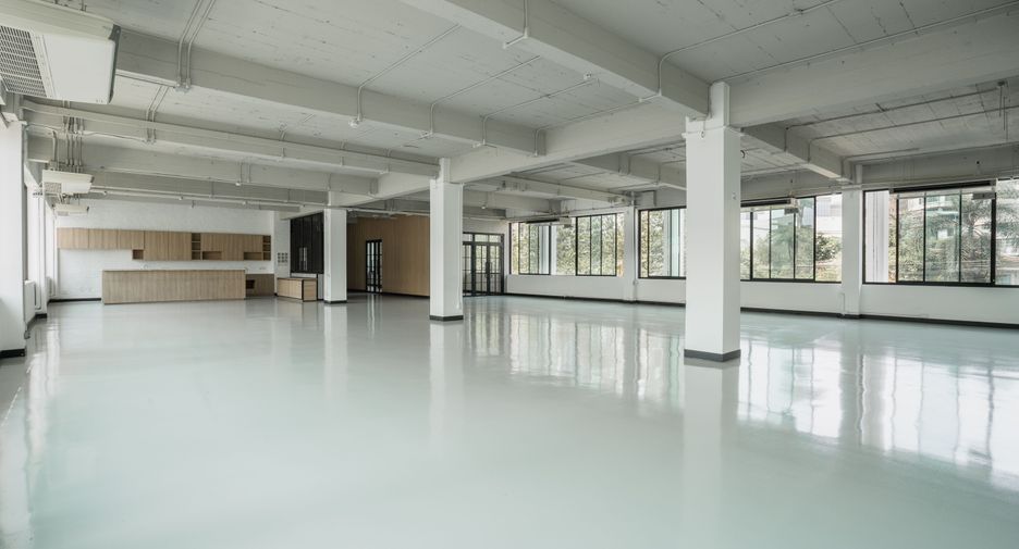 For rent office in Khlong Toei, Bangkok