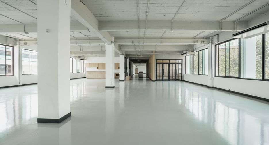 For rent office in Khlong Toei, Bangkok