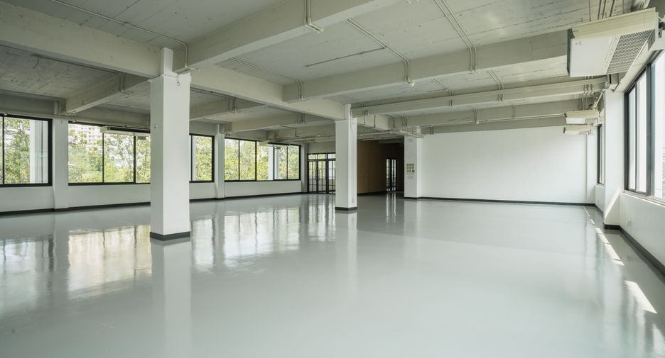 For rent office in Khlong Toei, Bangkok