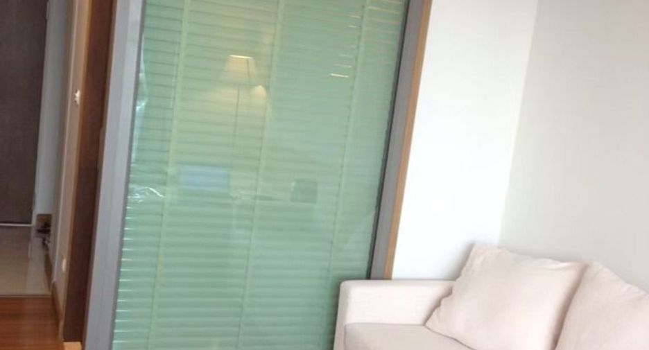 Wohnung zur Miete mit Studio in Sathon, Bangkok