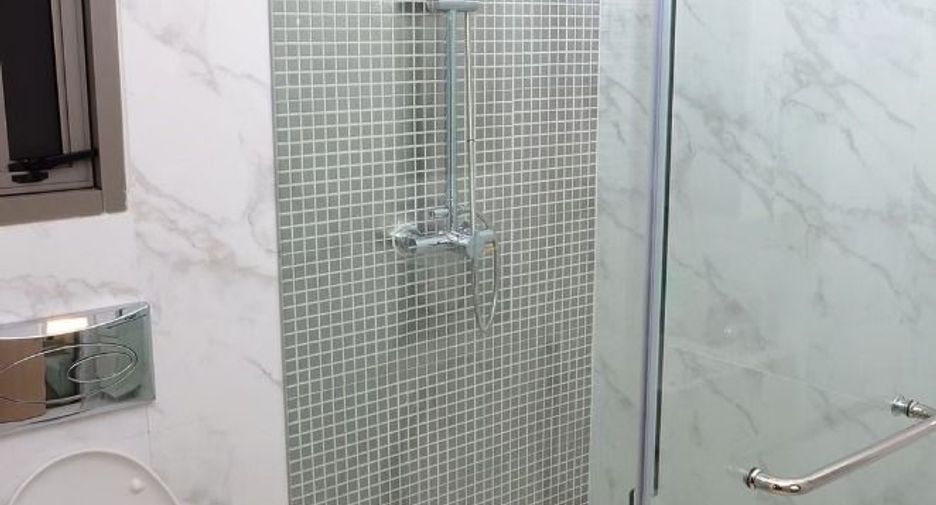 Wohnung zur Miete mit Studio in Sathon, Bangkok