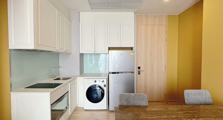 For rent 2 bedrooms condo in Watthana, Bangkok