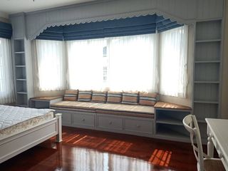 Casa en alquiler de 4 habitaciones en Bang Na, Bangkok