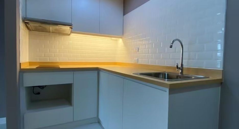 For sale 2 bedrooms condo in Yan Nawa, Bangkok