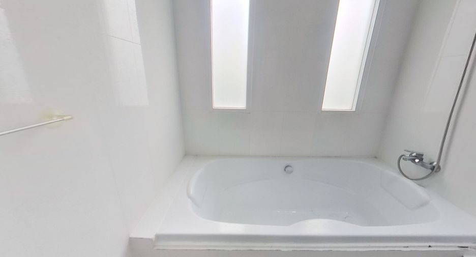 For sale 2 bedrooms condo in Watthana, Bangkok