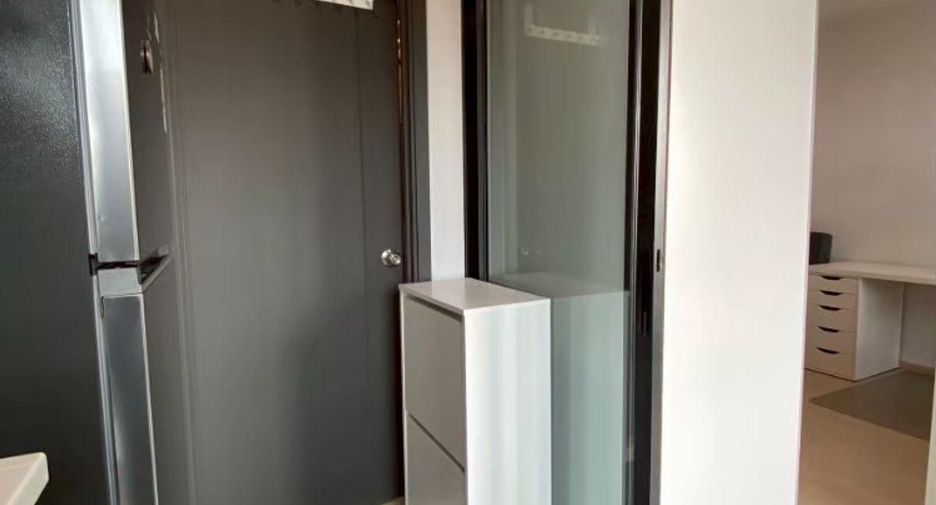 À vendre et à louer studio condo à Bang Na, Bangkok