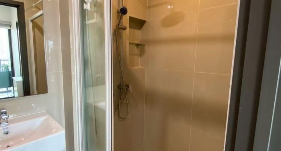 À vendre et à louer studio condo à Bang Na, Bangkok
