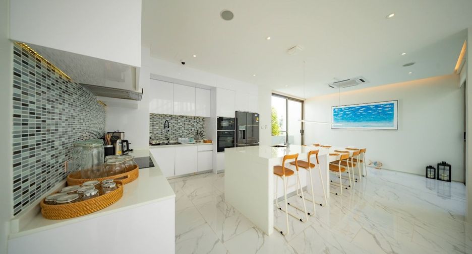 For sale 4 bedrooms townhouse in Thalang, Phuket