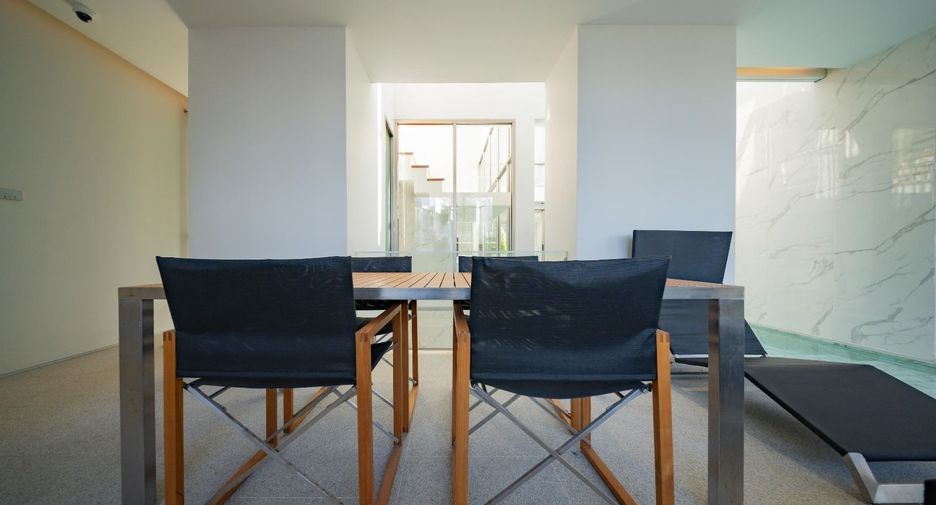 For sale 4 bedrooms townhouse in Thalang, Phuket