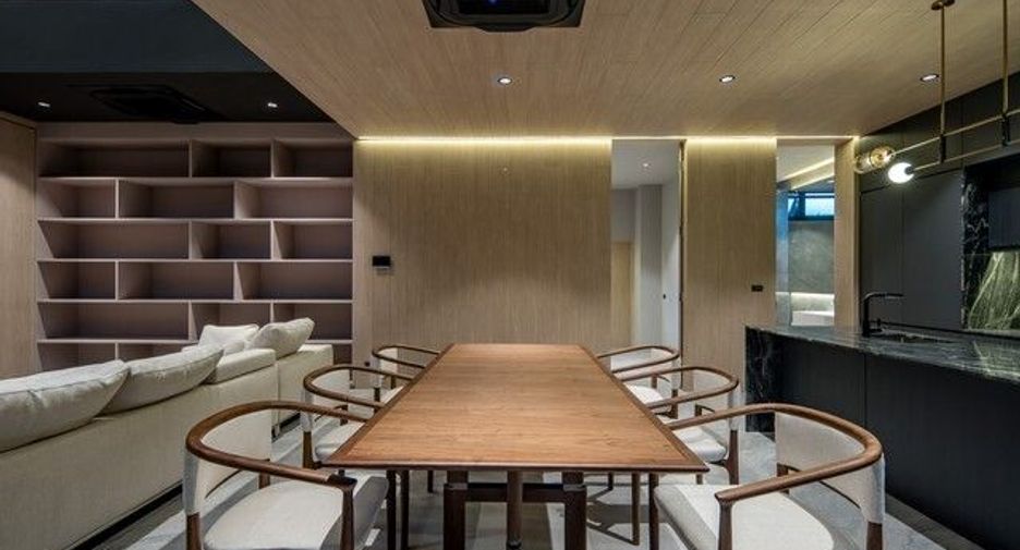 Casa en venta de 4 habitaciones en Lat Phrao, Bangkok