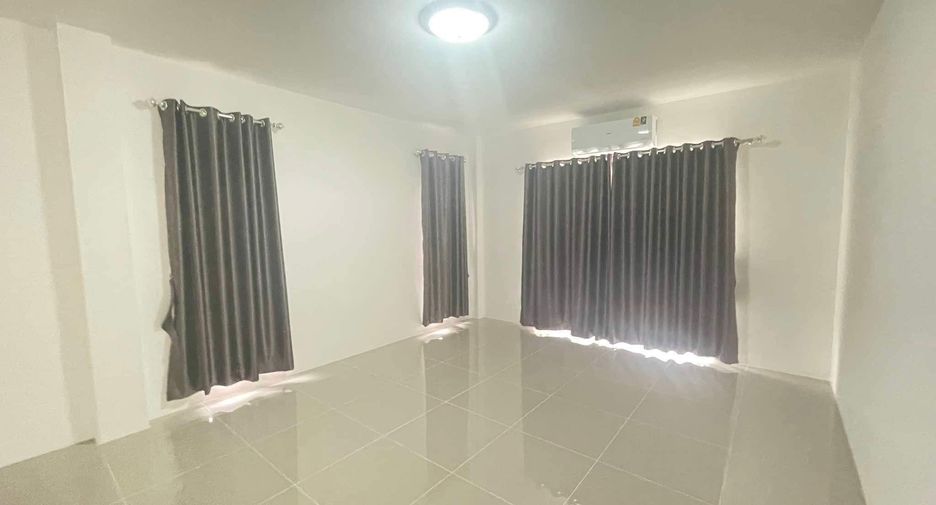 À vendre et à louer 3 chambres maison à Bang Sao Thong, Samut Prakan