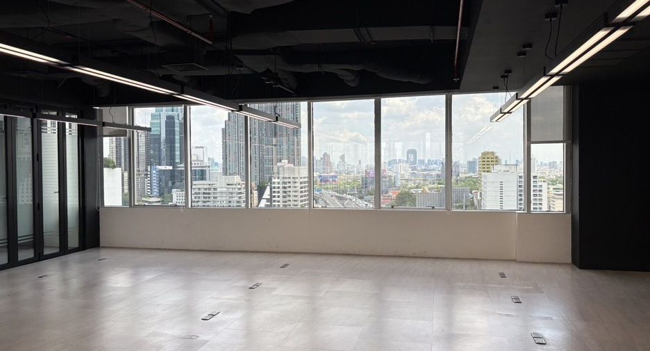 Oficina en alquiler en Pathum Wan, Bangkok