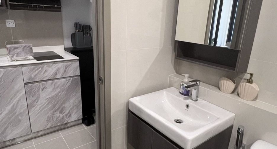 For rent 1 Beds condo in Phra Khanong, Bangkok