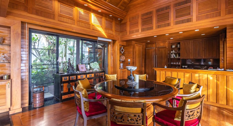 For sale 4 bedrooms villa in Mueang Phuket, Phuket