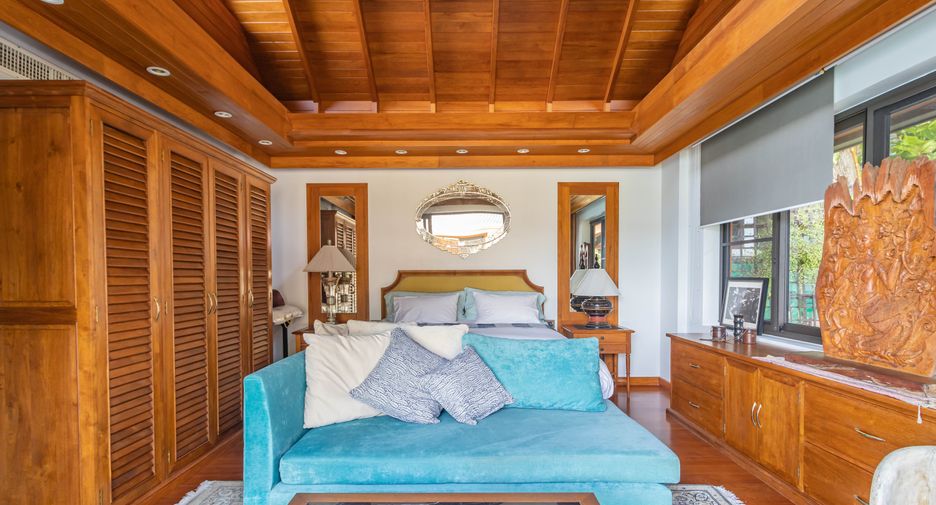 For sale 4 bedrooms villa in Mueang Phuket, Phuket