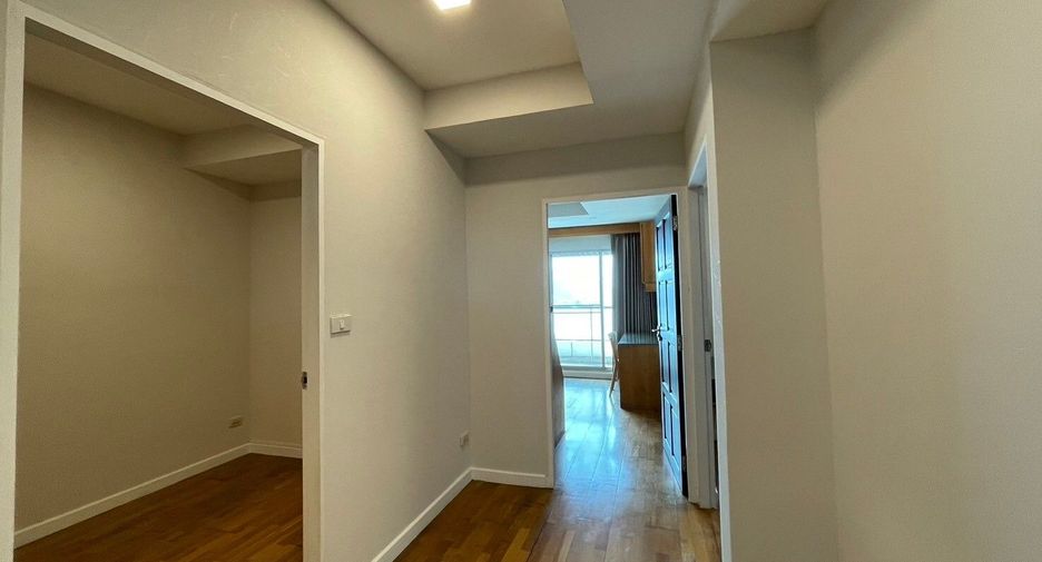 Condo en venta y en alquiler de 3 habitaciones en Yan Nawa, Bangkok