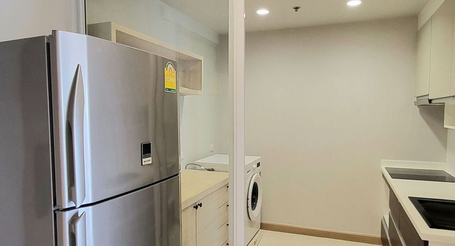 For rent 2 bedrooms condo in Yan Nawa, Bangkok