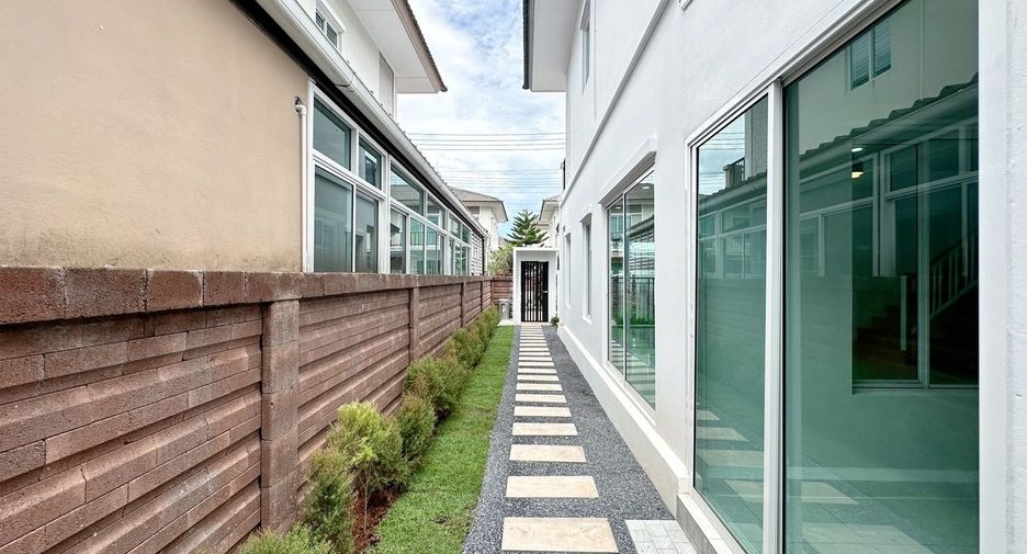For sale 3 bedrooms house in Mueang Phuket, Phuket