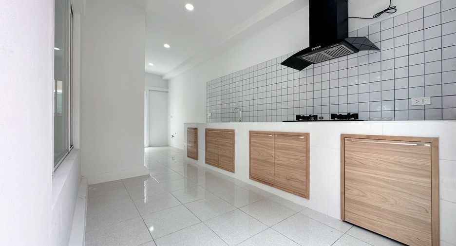 For sale 3 bedrooms house in Mueang Phuket, Phuket