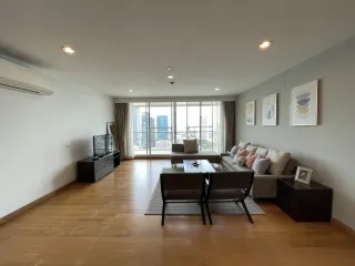 For rent 4 bedrooms condo in Watthana, Bangkok