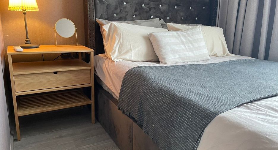 For rent 1 bed condo in Phra Khanong, Bangkok