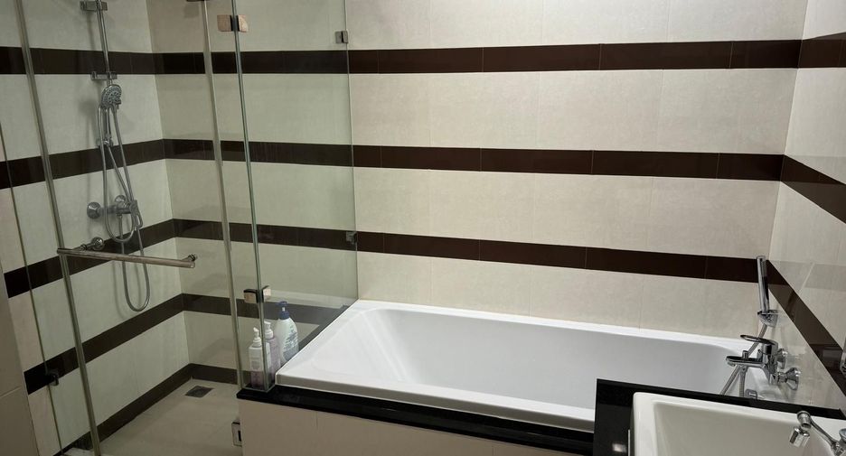For rent 1 bed condo in Watthana, Bangkok