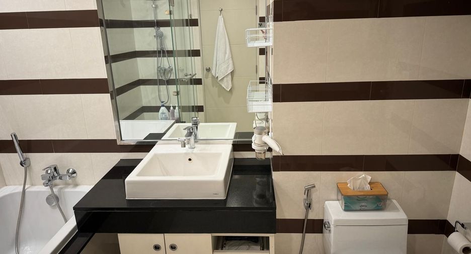 For rent 1 bed condo in Watthana, Bangkok