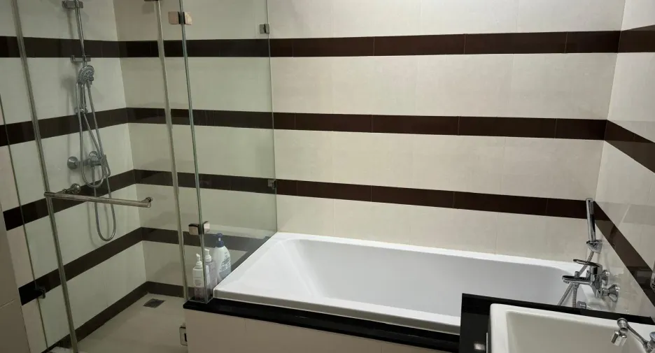 For rent 1 bed condo in Watthana, Bangkok