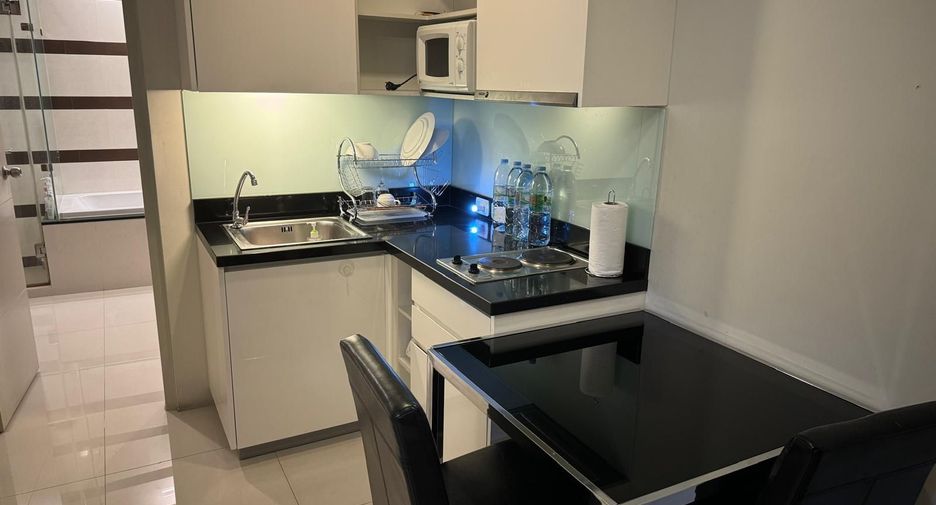 For rent 1 bed condo in Watthana, Bangkok