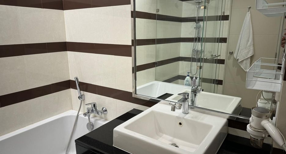 For rent 1 bed condo in Watthana, Bangkok