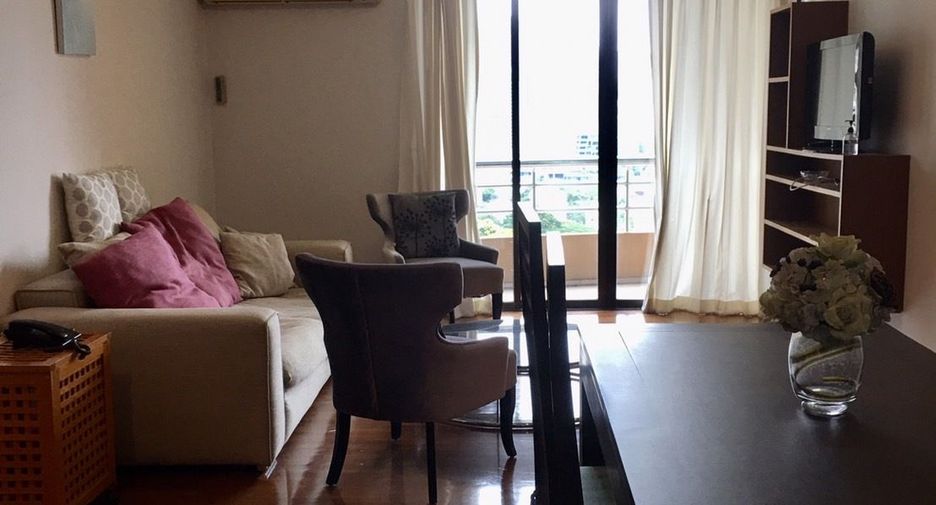 For rent 3 bedrooms condo in Pathum Wan, Bangkok