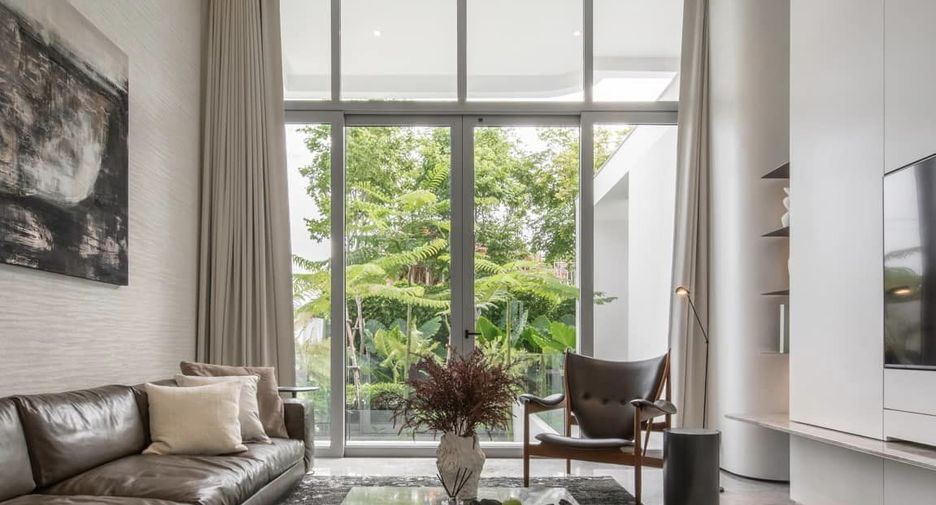 For sale 4 bedrooms house in Prawet, Bangkok