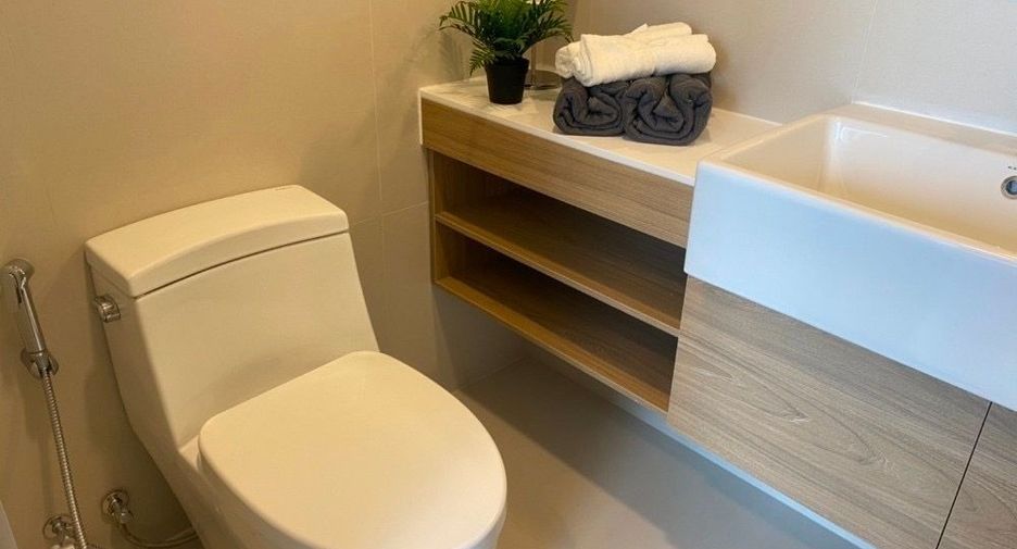 For rent 1 bed condo in Khlong Toei, Bangkok