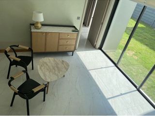 À vendre 4 chambres maison à Huai Khwang, Bangkok