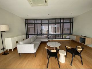 À vendre 4 chambres maison à Huai Khwang, Bangkok