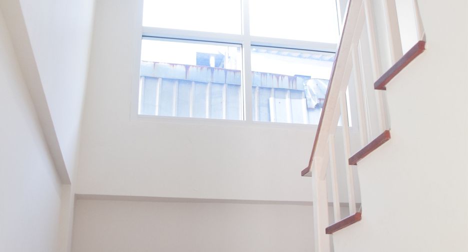 For rent 4 bedrooms house in Suan Luang, Bangkok