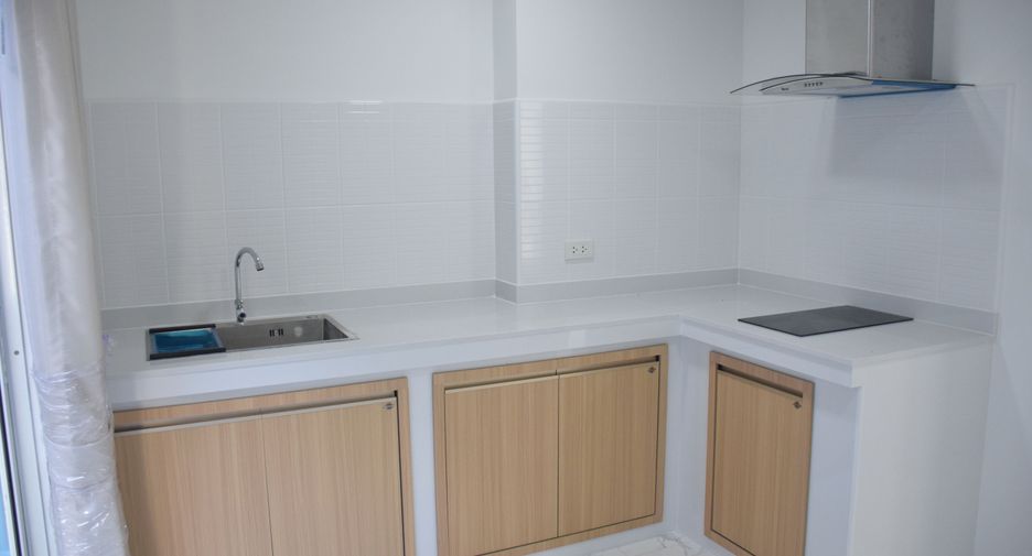 For rent 4 bedrooms house in Suan Luang, Bangkok