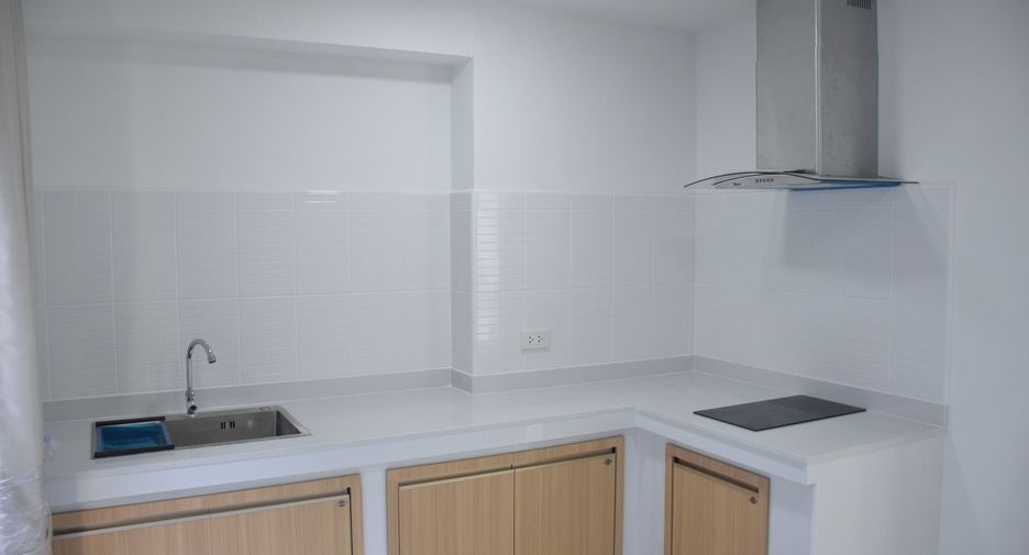 For rent 4 bedrooms house in Suan Luang, Bangkok