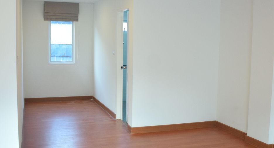 For rent 4 bedrooms house in Suan Luang, Bangkok
