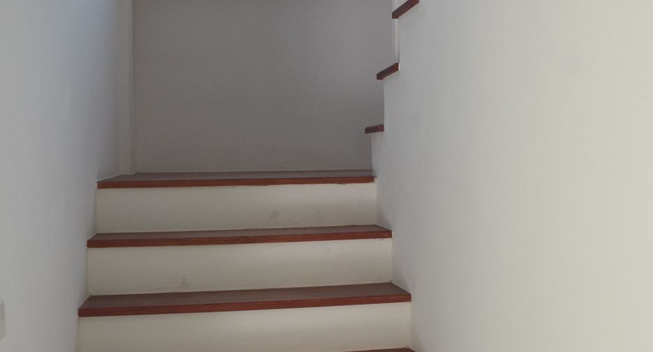 For rent 4 bedrooms house in Suan Luang, Bangkok