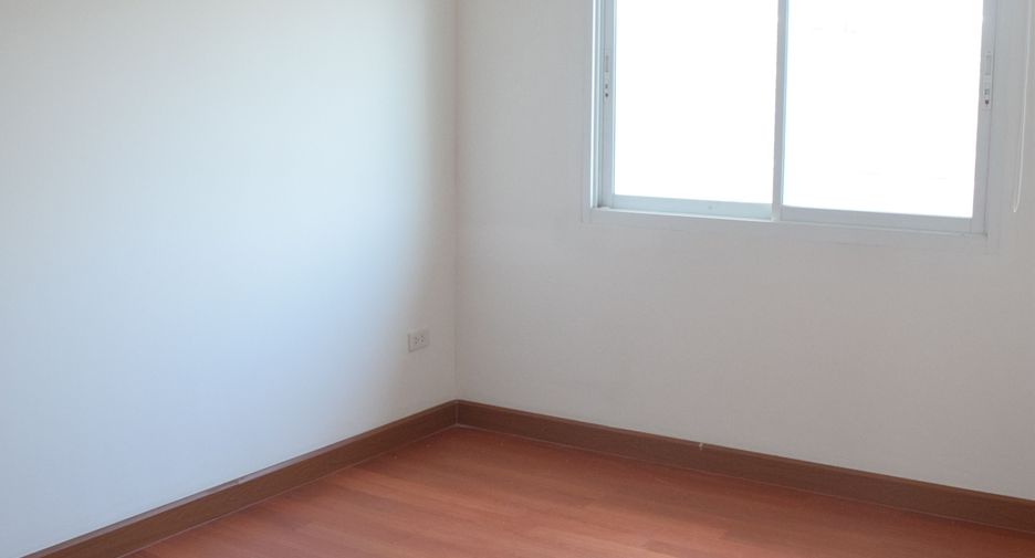 For rent 4 bedrooms house in Suan Luang, Bangkok