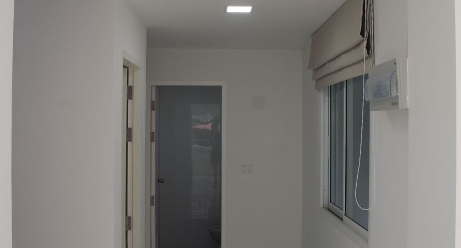 For rent 4 bedrooms house in Suan Luang, Bangkok