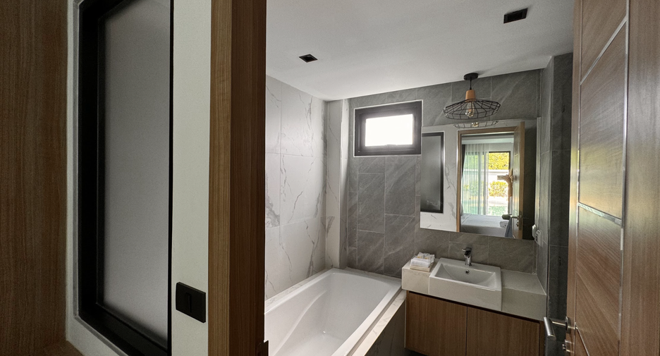 For sale 2 bedrooms villa in Mueang Phuket, Phuket