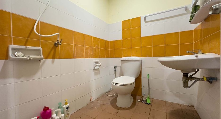 Casa adosada en venta de 2 habitaciones en Bang Bo, Samut Prakan