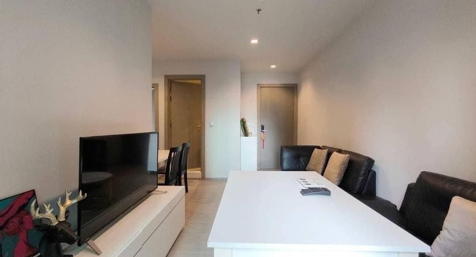 Condo en alquiler de 2 habitaciones en Huai Khwang, Bangkok