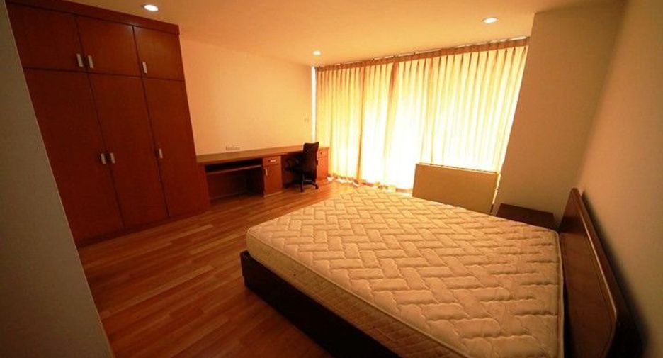 Condo en alquiler de 3 habitaciones en Watthana, Bangkok