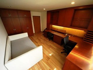ให้เช่า 3 ห้องนอน คอนโด ใน วัฒนา, กรุงเทพฯ