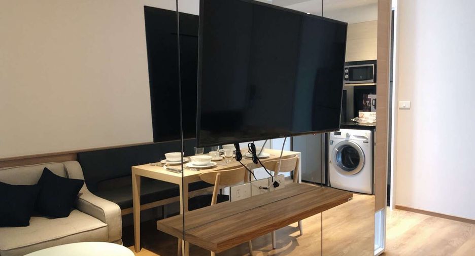For rent 2 bedrooms condo in Khlong Toei, Bangkok